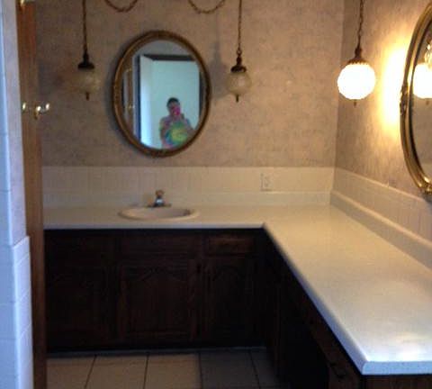 bath between bedrooms
