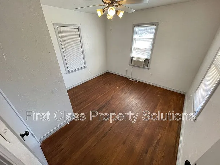 6618 NW 31st St — Photo 9