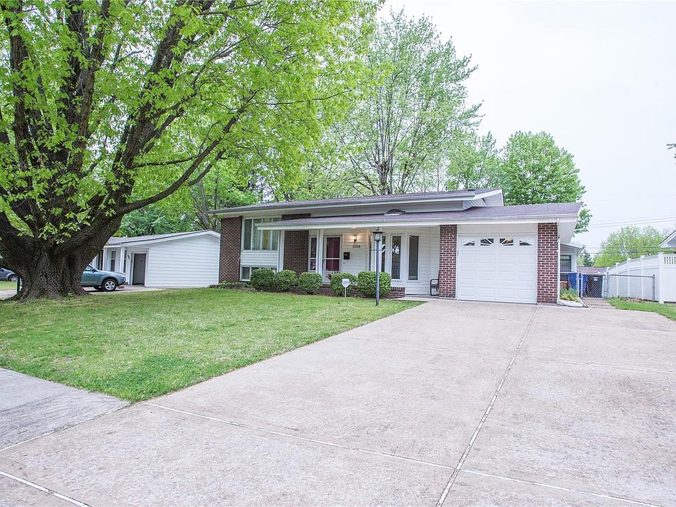 2nd image of 1508 Brenthaven Ln