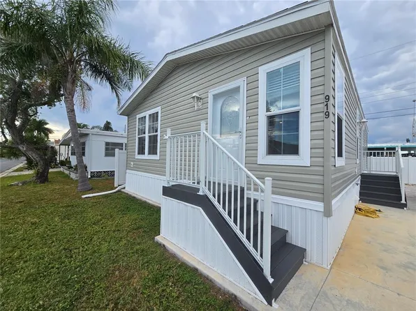 919 50th Ave W, Bradenton, FL 34207