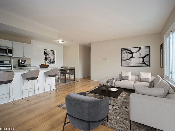 3rd image of 1256 Cove Dr #1