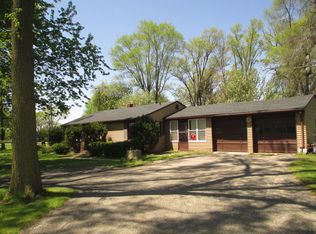 17808 Kishwaukee Valley Rd, Woodstock, IL 60098