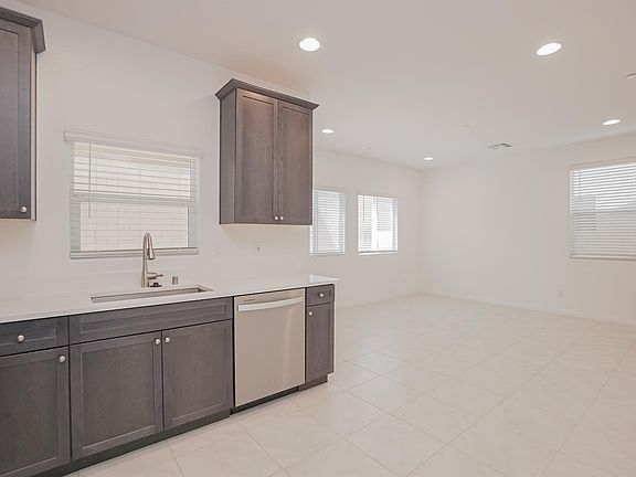 4th image of 79 Ella Ashman Ave