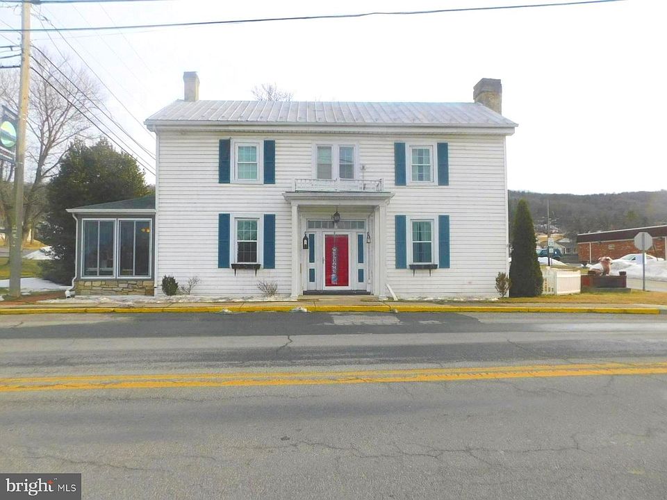 1st image of 105 E Main St