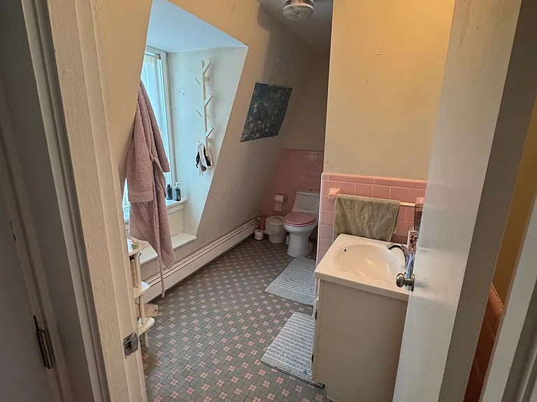 39 Adams St #3 — Photo 10
