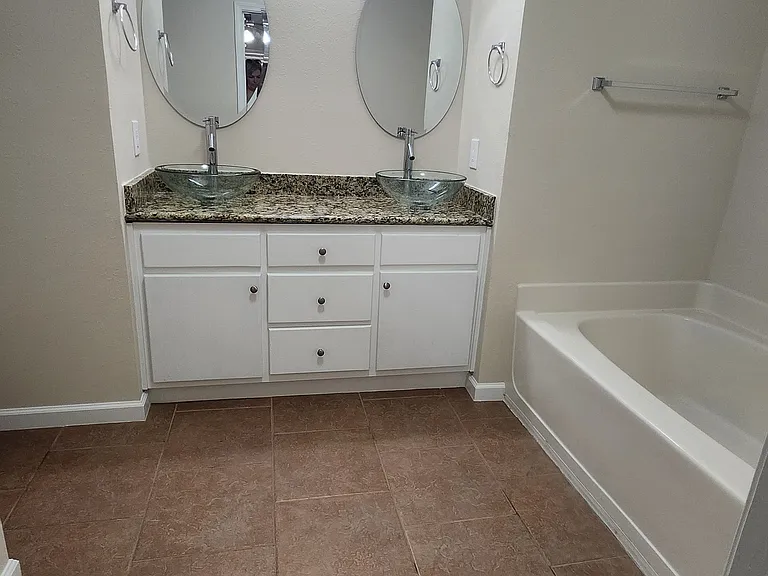 157 Bay View Dr — Photo 4
