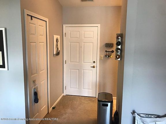 4th image of 338 W Saginaw #351