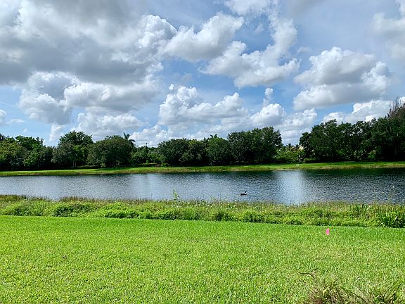 3rd image of 6904 Lakeside Cir S