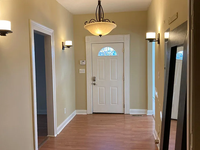 78 Lucy St SE — Photo 24
