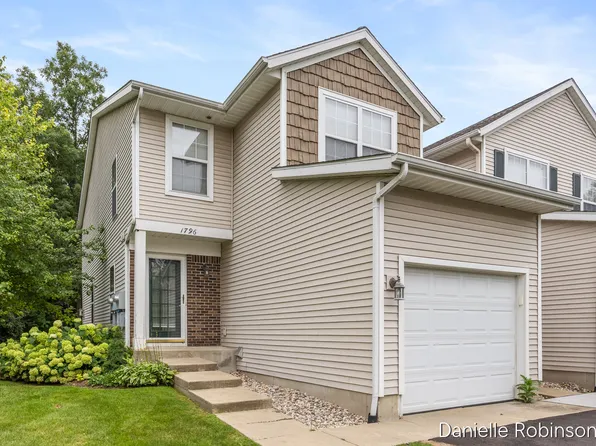 1796 Grand Ridge Ct NE, Grand Rapids, MI