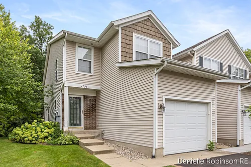 1796 Grand Ridge Ct NE Photo 1