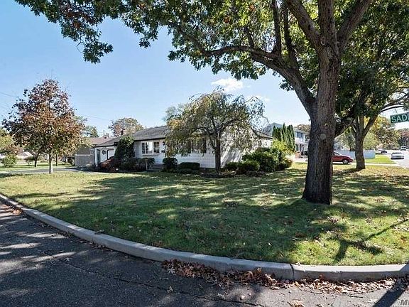 2nd image of 78 Saddle Ln