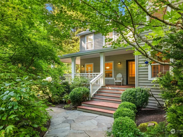 6977 Island Center Road NE, Bainbridge Island, WA 98110
