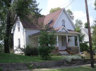 321 N 14th St, Murphysboro, IL 62966