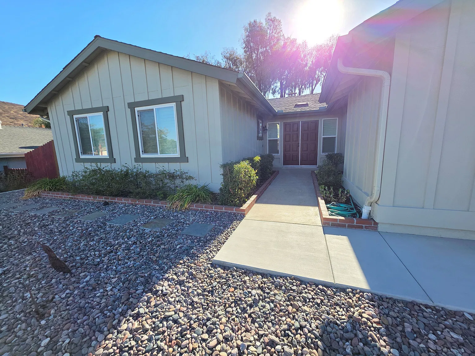 3 bed, 1290 sqft, $4,100 — Photo 2