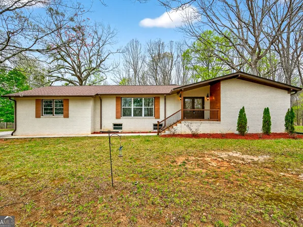 672 Cooley Woods Rd, Cleveland, GA 30528