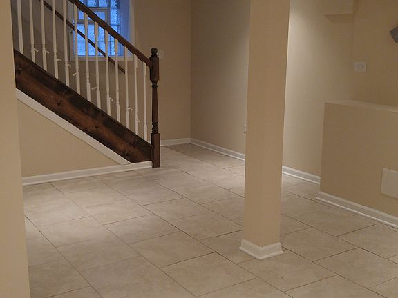 BASEMENT DUPLEX UP