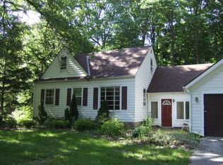 22984 Westwood Rd, Westlake, OH