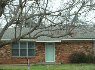 208 Glen Rose Ave, Cleburne, TX 76033