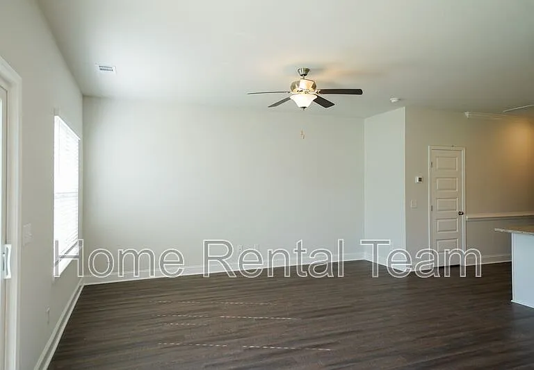 481 Governor Treutlen Cir — Photo 5