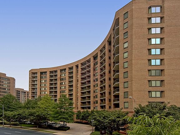 Water Park Towers Apartments