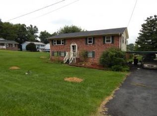 201 Coventry Ct, Bristol, TN 37620