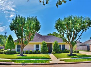 2301 Augusta Dr, Pearland, TX 77581