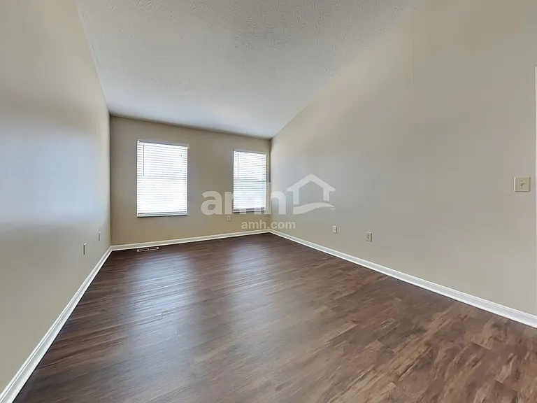 2132 Lunar Ln — Photo 10