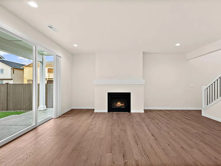 15851 Woodland Ct SE — Photo 8
