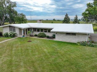 520 W Mission St, Strawberry Point, IA 52076