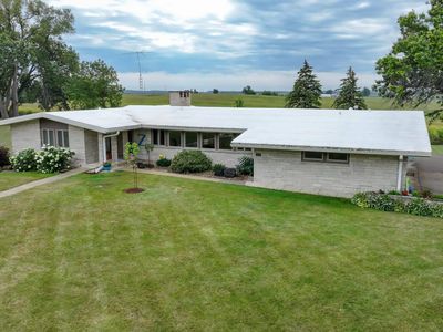 520 W Mission St, Strawberry Point, IA, 52076