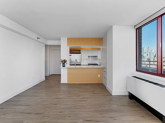 474 48th Ave PENTHOUSE 2E, Long Island City, NY 11109 | Zillow