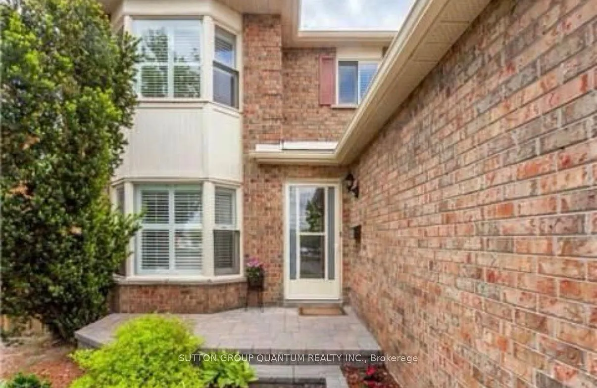 5 bed, $4,000 — Photo 2