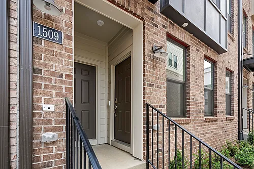 1509 Moore St Photo 1