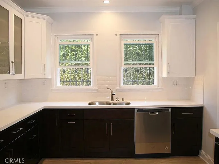 8001 Blackburn Ave #1/2 — Photo 10