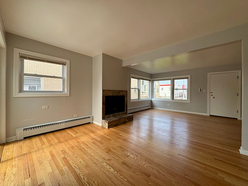 Living room / Fireplace
