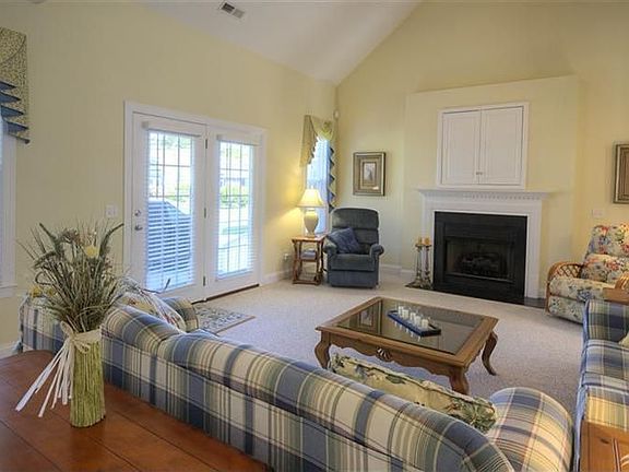 4th image of 5071 Glen Cove Dr