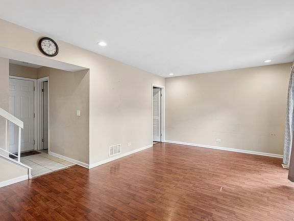 4th image of 285 Navajo Dr