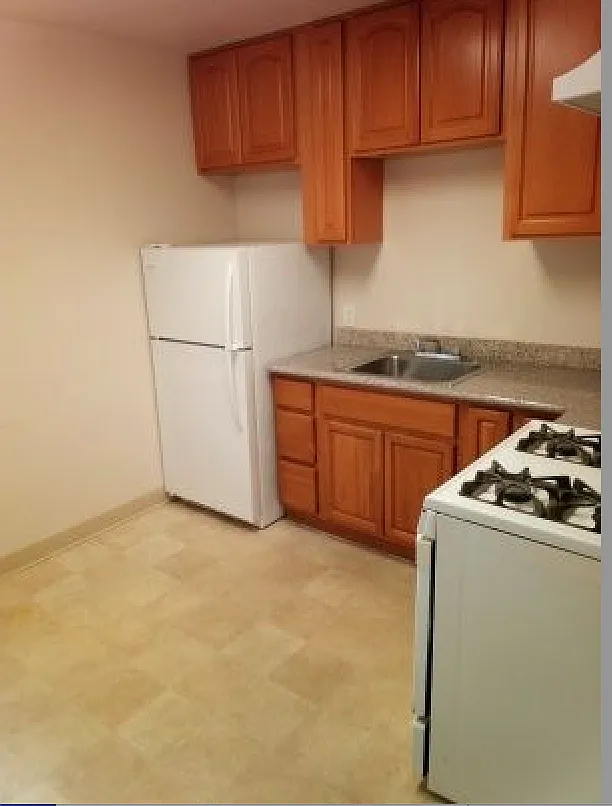 1 bed, 650 sqft, $1,950 — Photo 4