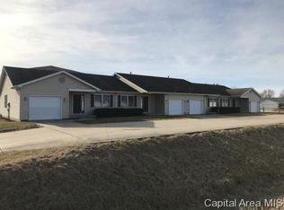 3111 Twin Lakes Dr, Springfield, IL 62707