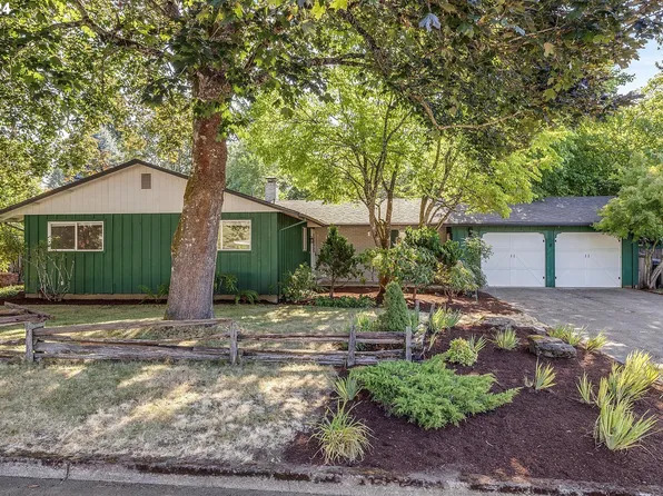 746 NW Baker Dr, Canby, OR 97013