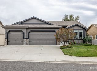 1426 Copper Loop, East Wenatchee, WA 98802
