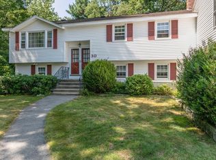 30 Oxford Rd, Tewksbury, MA 01876