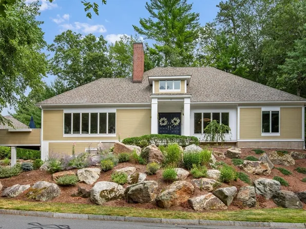 4 The Fairways, Ipswich, MA 01938