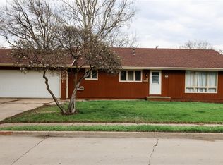 3701 SW 7th St, Des Moines, IA 50315