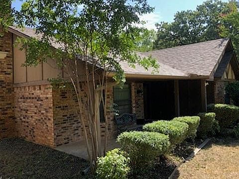 2nd image of 4709 Hillside Dr