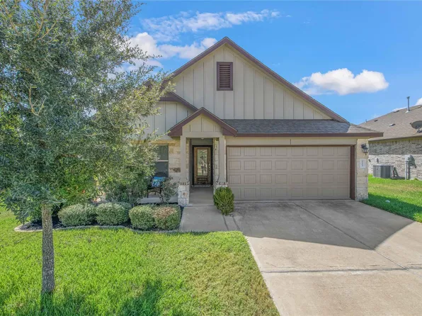 7713 Bunker Dr, Navasota, TX 77868