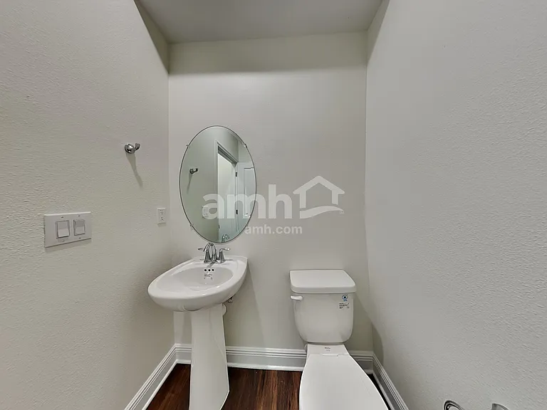 27273 Saint Andrews Ave — Photo 6