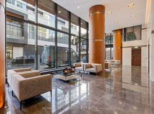 17 Bathurst St #2015, Toronto, ON M5V 0N1