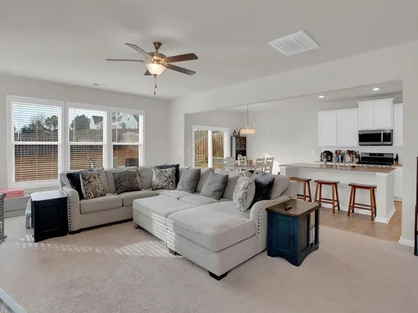 163 Summer Orchard Dr, Lexington, SC 29072